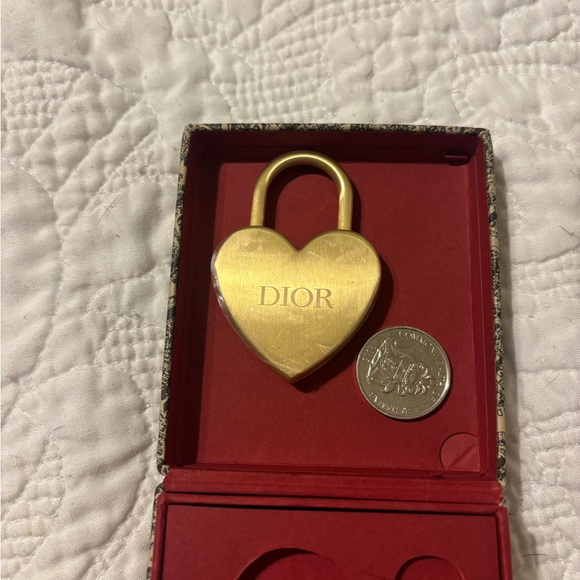 Dior Gold Heart Lock and Key Set - Picture 4 of 8